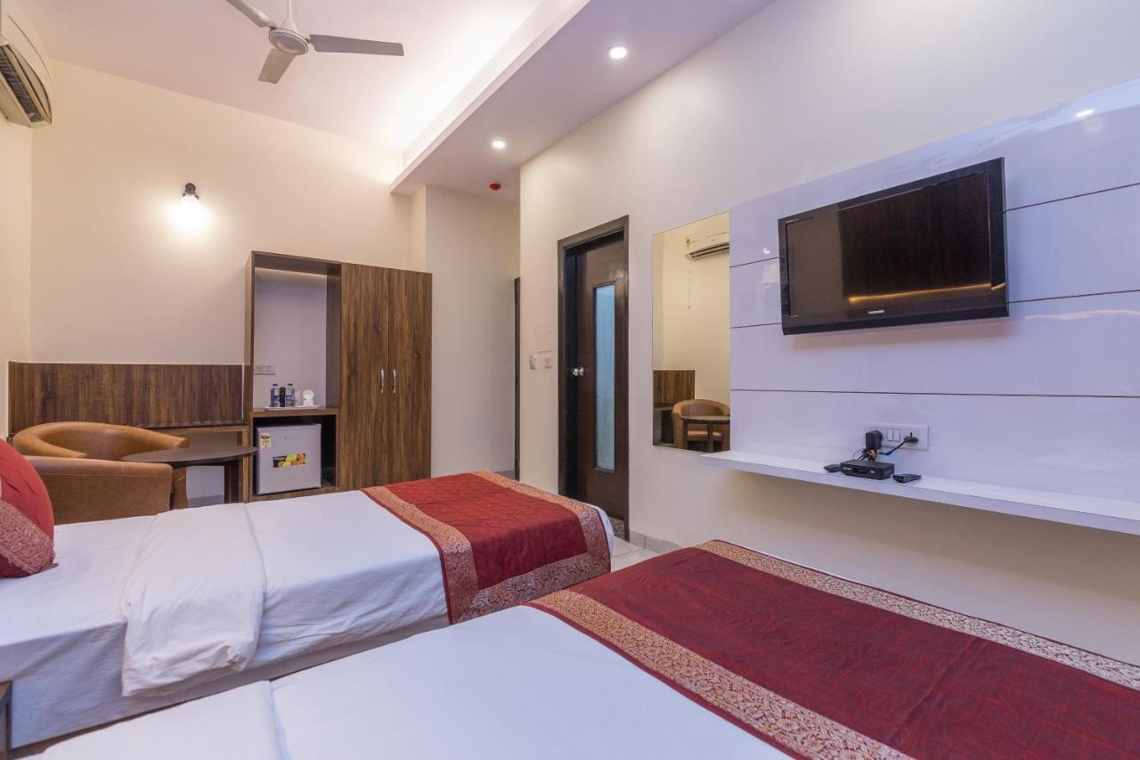 Rupam Hotel Delhi  Exterior foto